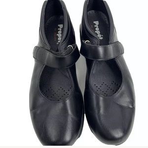 Propet Mary Jane walker black leather strap